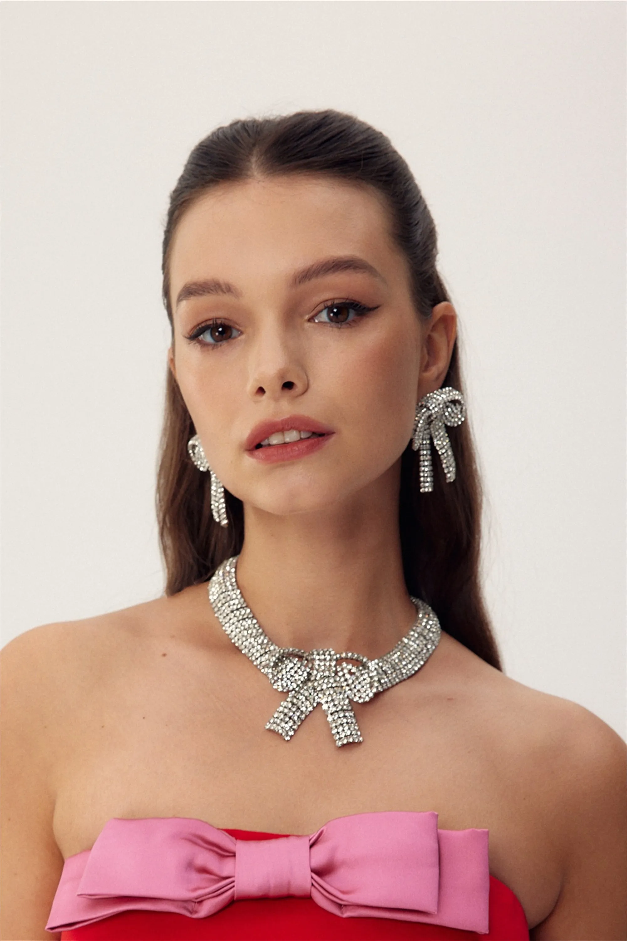 Crystal Embellished Bowknot Necklace