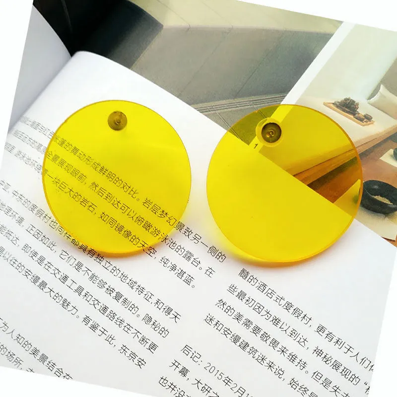TEEK - 1.58in Acrylic Chic Circle Earrings